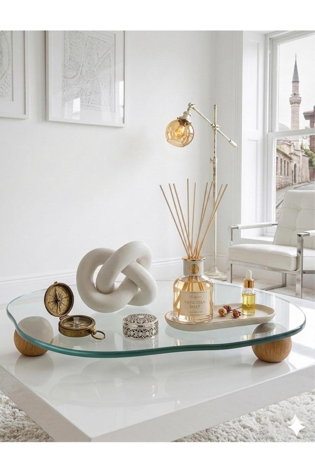 Glass tray with perfume