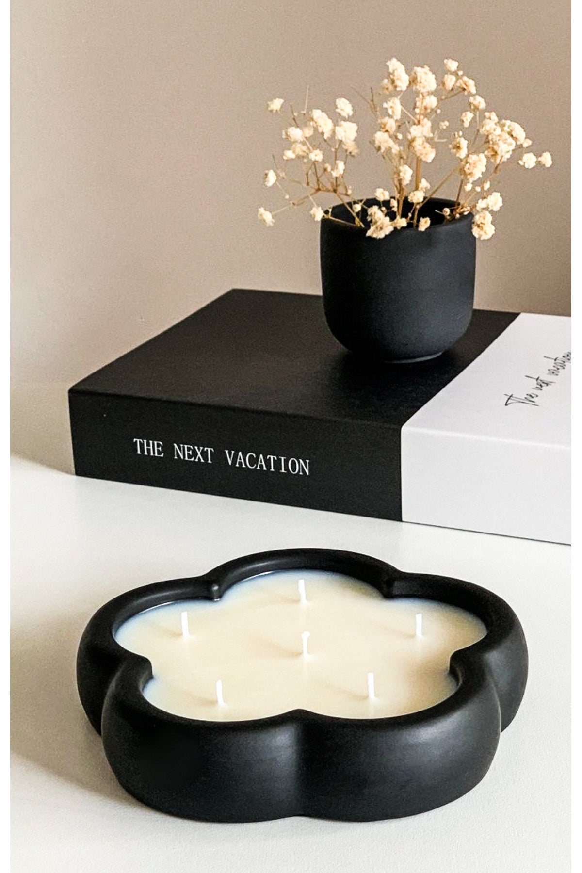Black flower soy wax candle