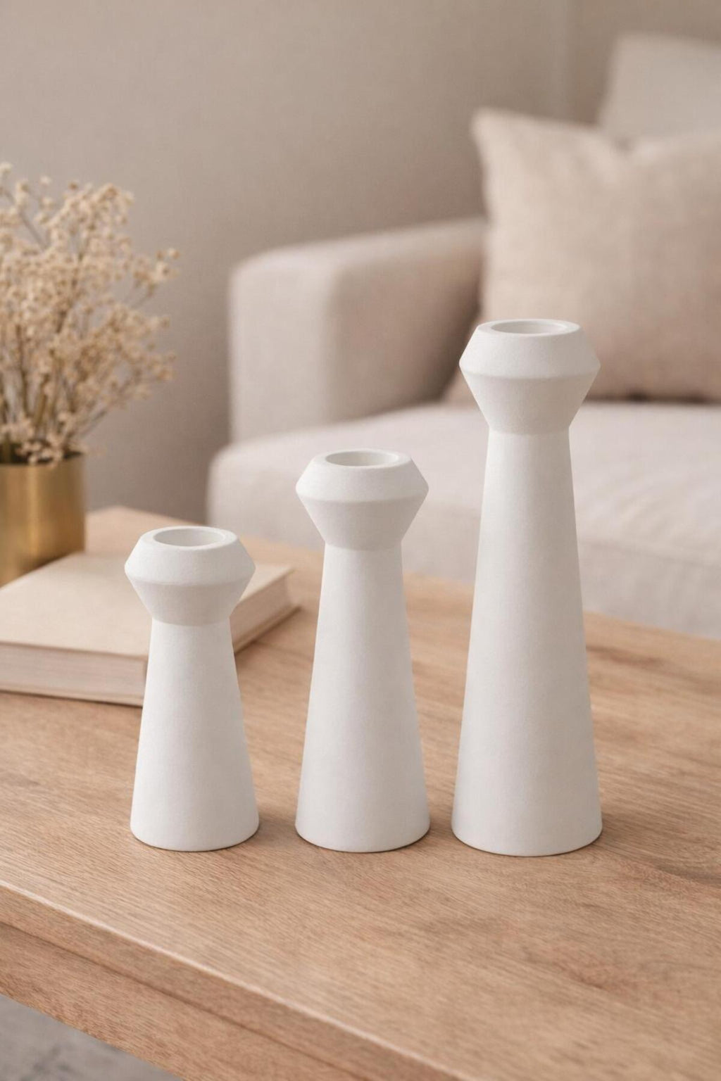White ceramic candle holders, set of 3